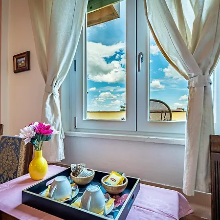 Bed & Breakfast Dimora Altea 4*