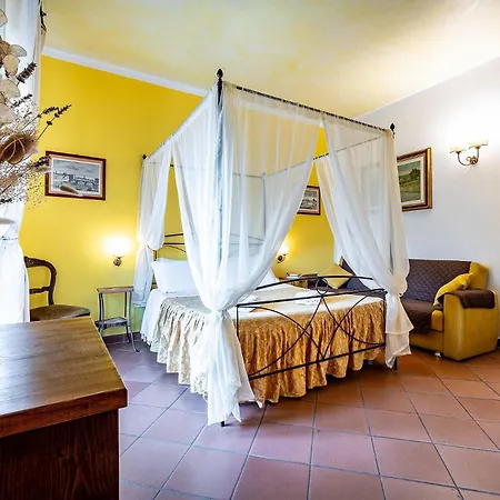 Bed & Breakfast Dimora Altea 4*