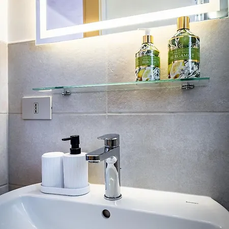 Bed & Breakfast Dimora Altea 4*