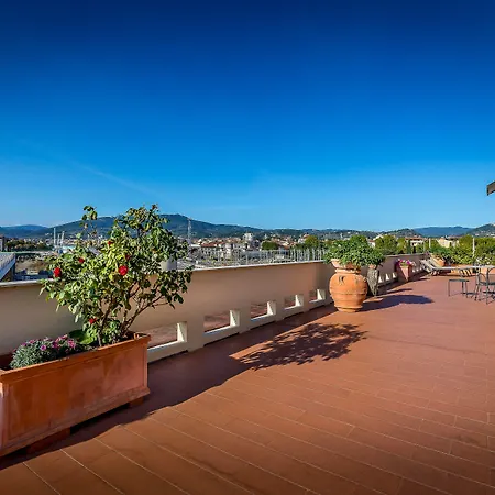 Alojamento de Acomodação e Pequeno-almoço Dimora Altea Florença