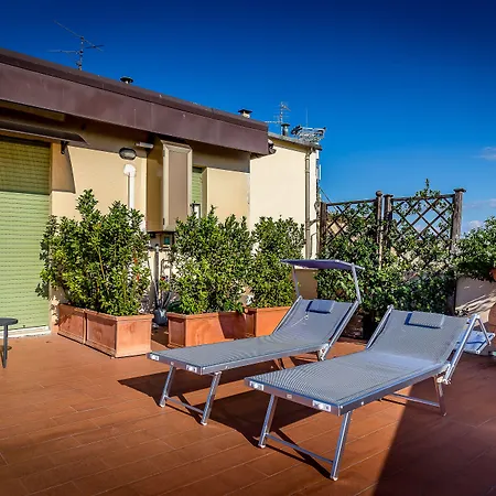 Alojamento de Acomodação e Pequeno-almoço Dimora Altea Florença